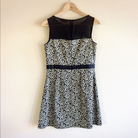 Blue Floral Dress - Picture 4 of 8